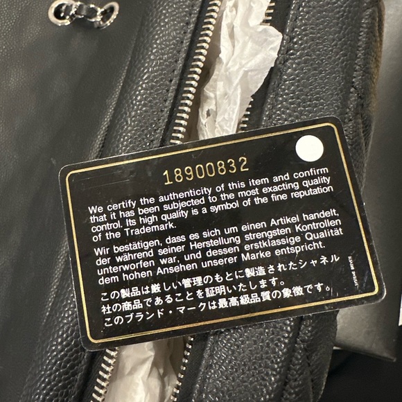 Chanel Easy Caviar Single Flap Bag in Black - Picture 7 of 14